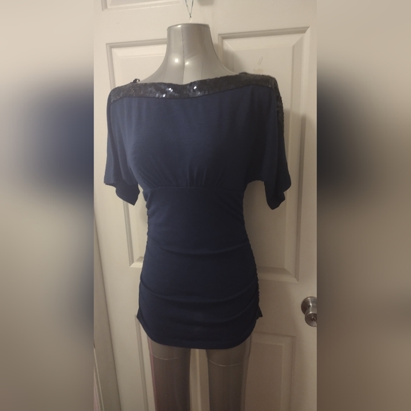 Deb Navy Tunic Mini w Beautiful Black Sequin Accent Across Shoulders & Neck Sz M - Picture 2 of 8